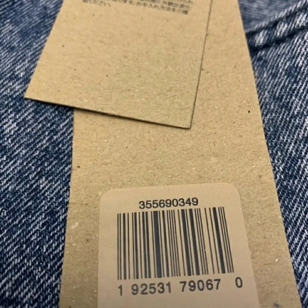 Levi's Loose Straight-Denim Shorts